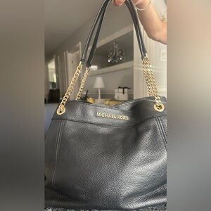 MICHAEL KORS BLACK SOFT LEATHER PURSE